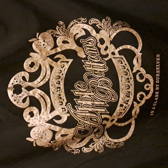 Bat wing black and gold dress but could also be a top - Picture 2 of 9